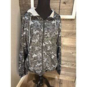 Columbia Sportswear thin windbreaker zip up gray camo jacket women's size med